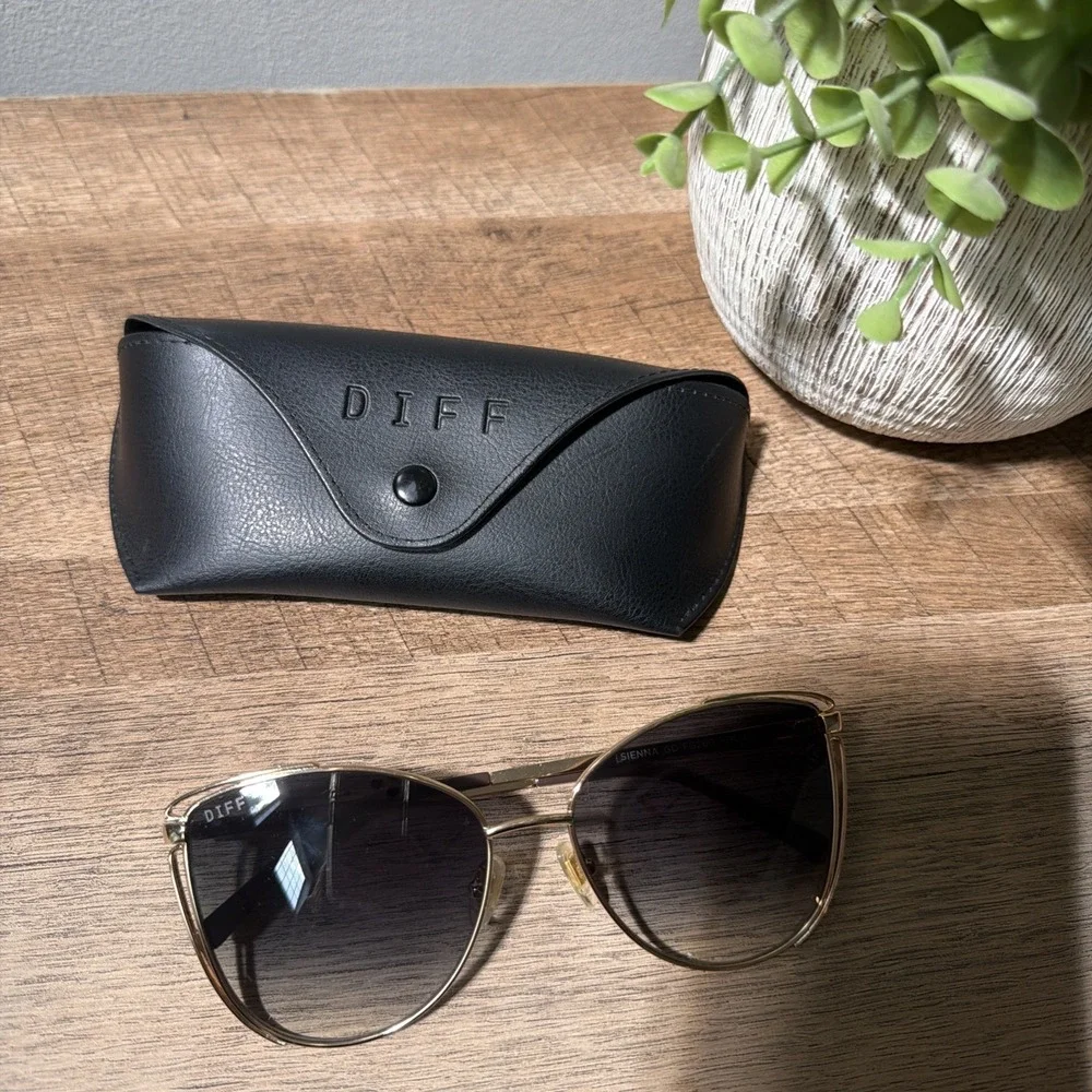 DIFF Sienna Gold Metal Brown Gradient Oversized Cat Eye Sunglasses w Case⁠